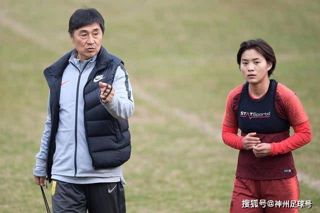 中国大满贯林诗栋逆转马龙夺冠 孙颖莎女单称雄