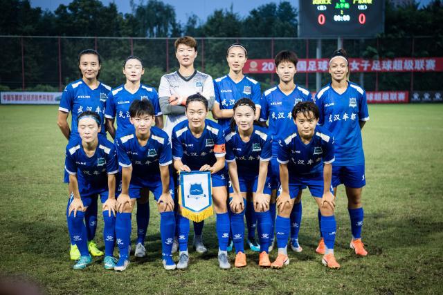 西甲-莱万制胜 巴萨1-0赫塔菲取联赛七连胜